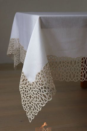 Weissfee tablecloth - Cannes Gold