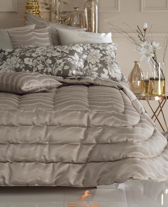 Jasmine Ecru bedspread, 270x265