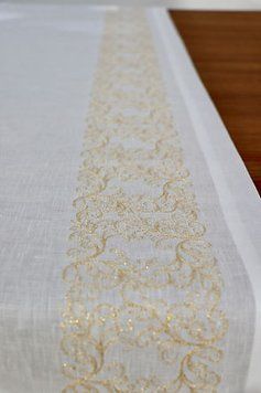 Weissfee table runner - Antibes Gold