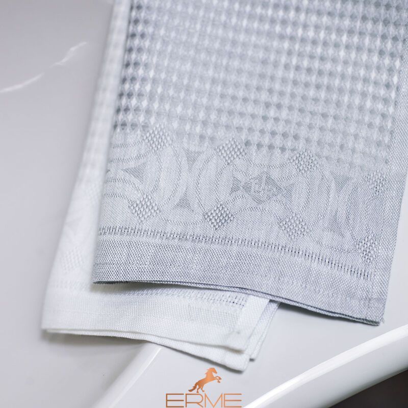 Le Jacquard Francais Lula White
