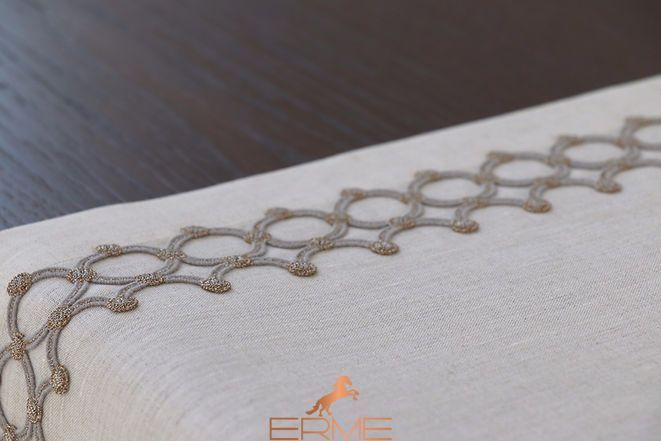 Weissfee table runner - Moon Nature