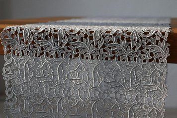 Weissfee table runner - Gala Silver