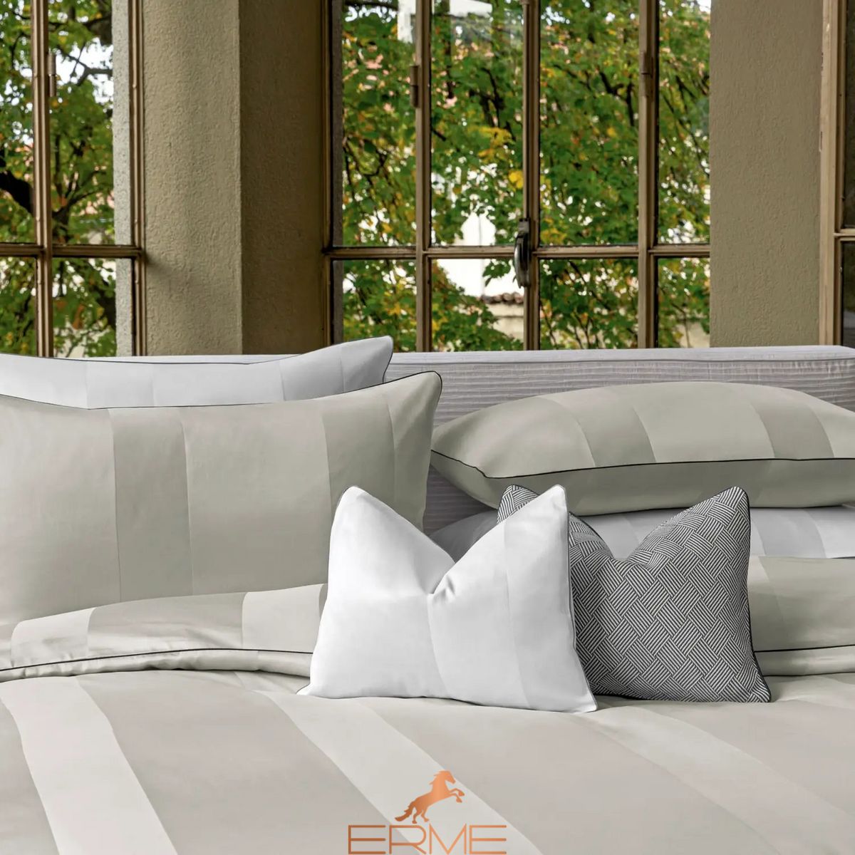 Quaqliotti bedding London, 50x75 (2pc), 155x200, 270x300